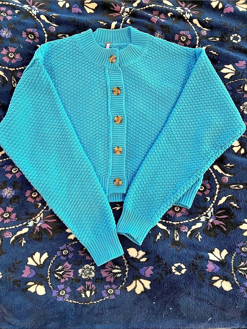 Free People Blue Knit Button-Front Cardigan. Size Small